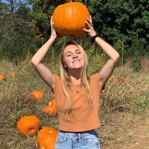 Meet your Posher, Cara